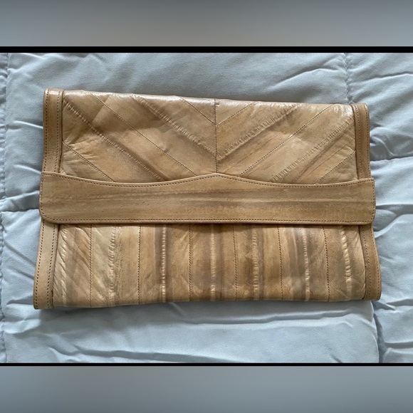 Handbags - Vintage Eel Skin Clutch Purse Tan